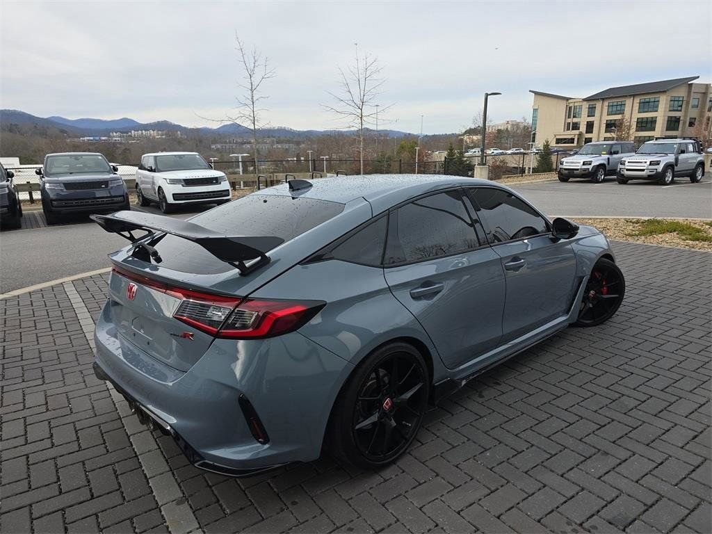 Used 2025 Honda Civic Type R image 5