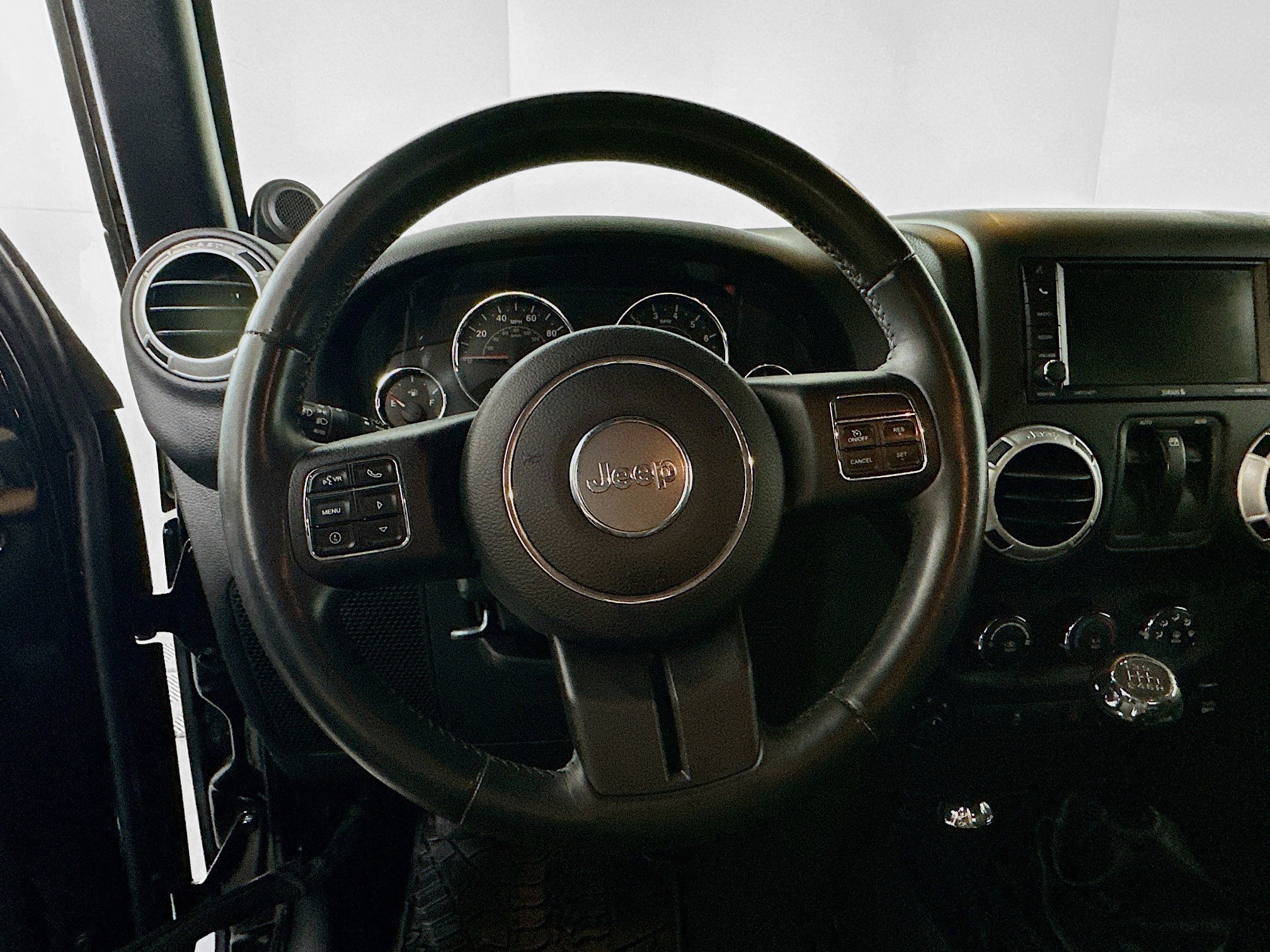 Used 2014 Jeep Wrangler Sahara w/ Connectivity Group AWD/4WD image 17