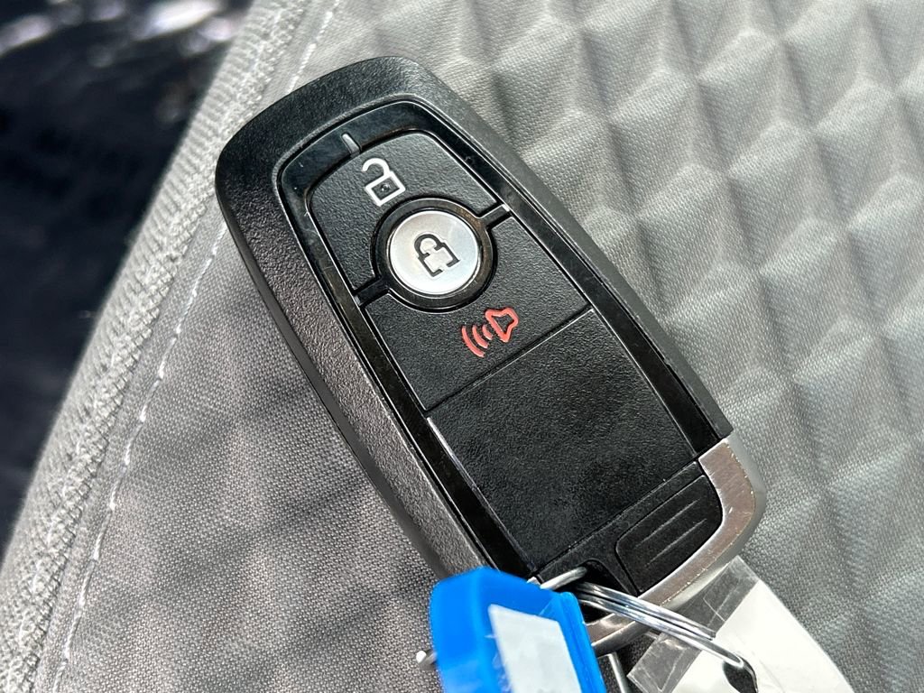 Used 2020 Ford Escape SE image 33