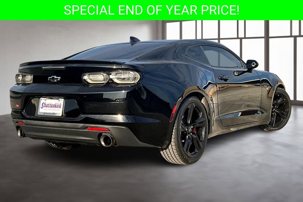 Used 2021 Chevrolet Camaro LT w/ RS Package image 6