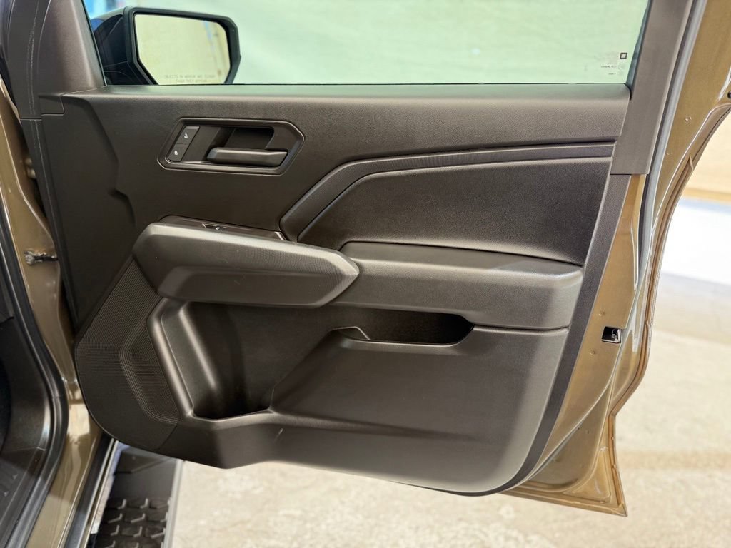 Used 2024 Chevrolet Colorado Trail Boss AWD/4WD image 14