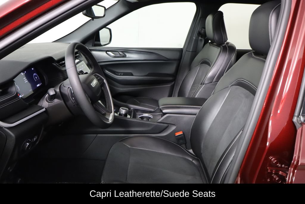 Used 2024 Jeep Grand Cherokee Altitude AWD/4WD image 14