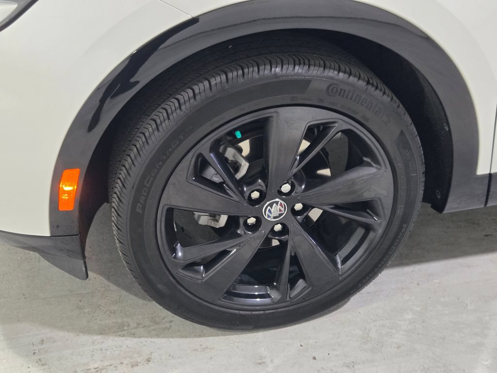 Used 2023 Buick Envision Essence w/ Sport Touring Package AWD/4WD image 18