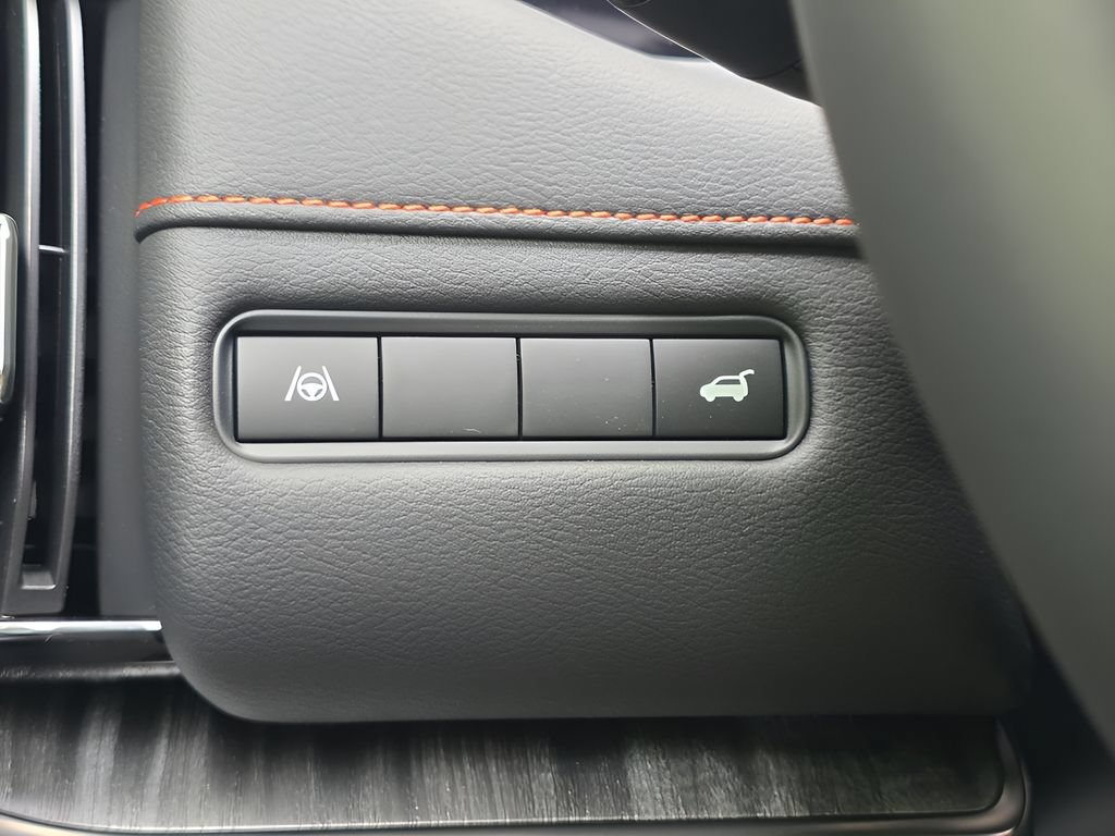 New 2026 Nissan Armada PRO-4X w/ Captain's Chari Seat Package AWD/4WD image 28