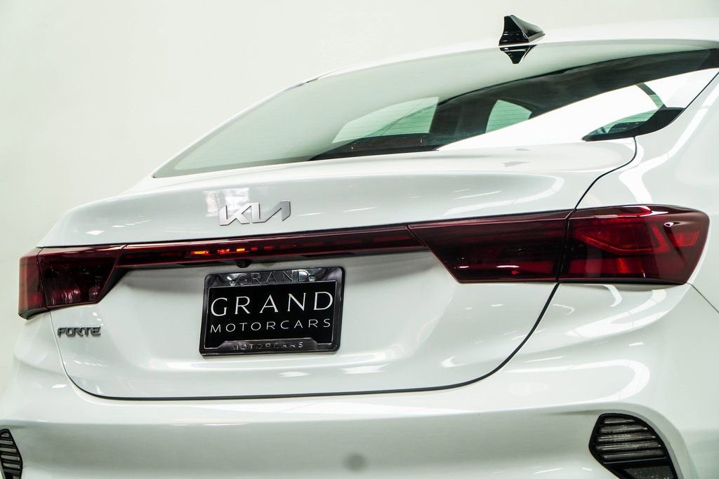 Used 2023 Kia Forte LXS w/ LXS Technology Package image 13