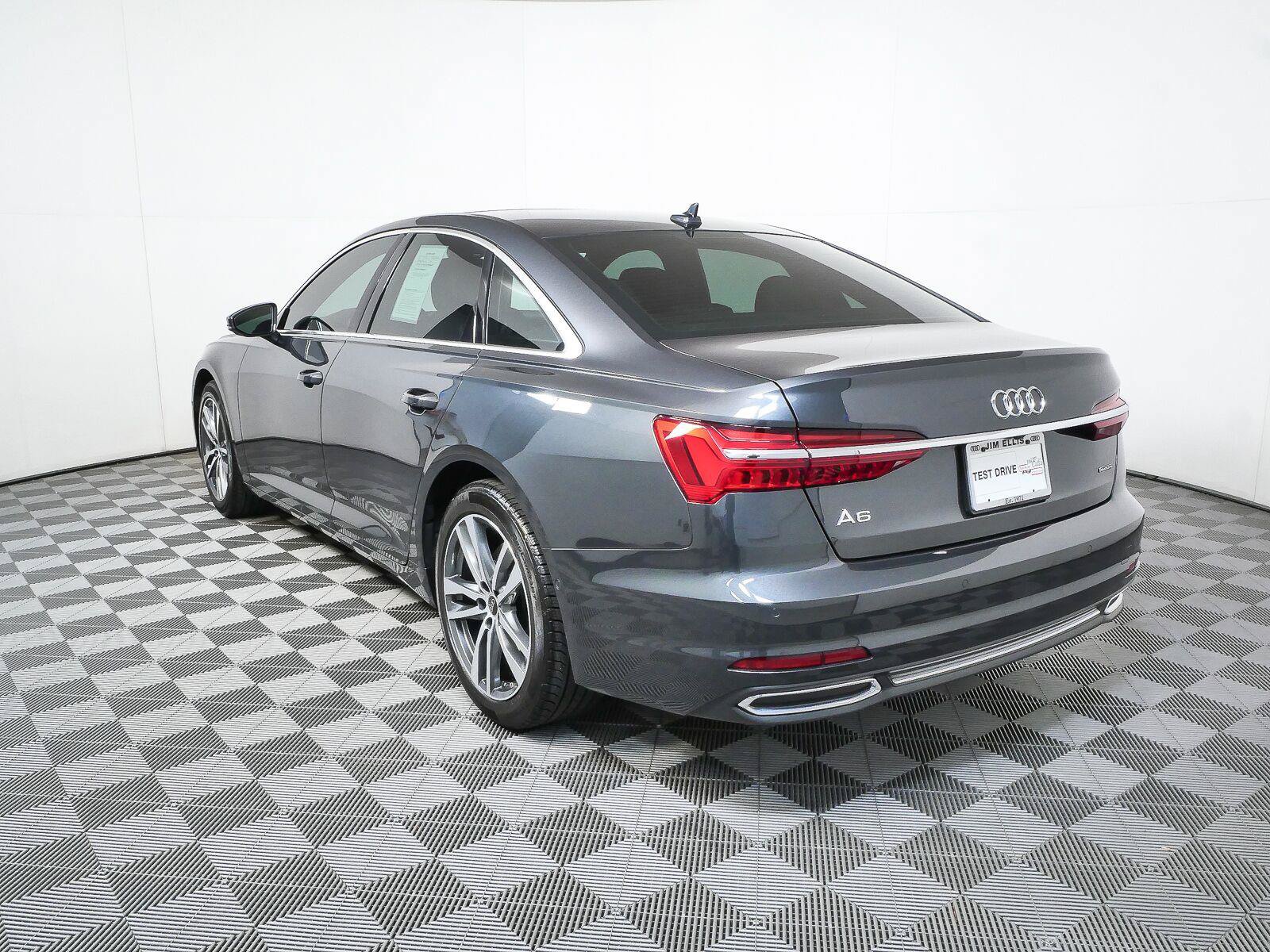 Used 2023 Audi A6 Premium Plus w/ Premium Plus Package AWD/4WD image 30