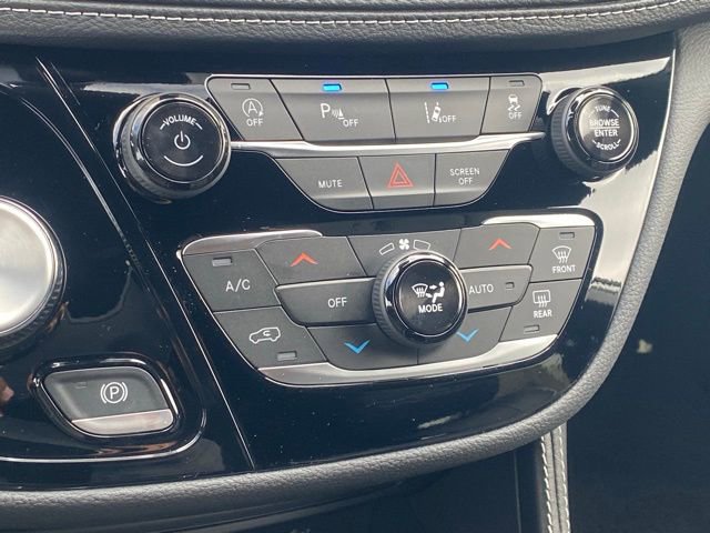 New 2026 Chrysler Pacifica Limited AWD/4WD image 24