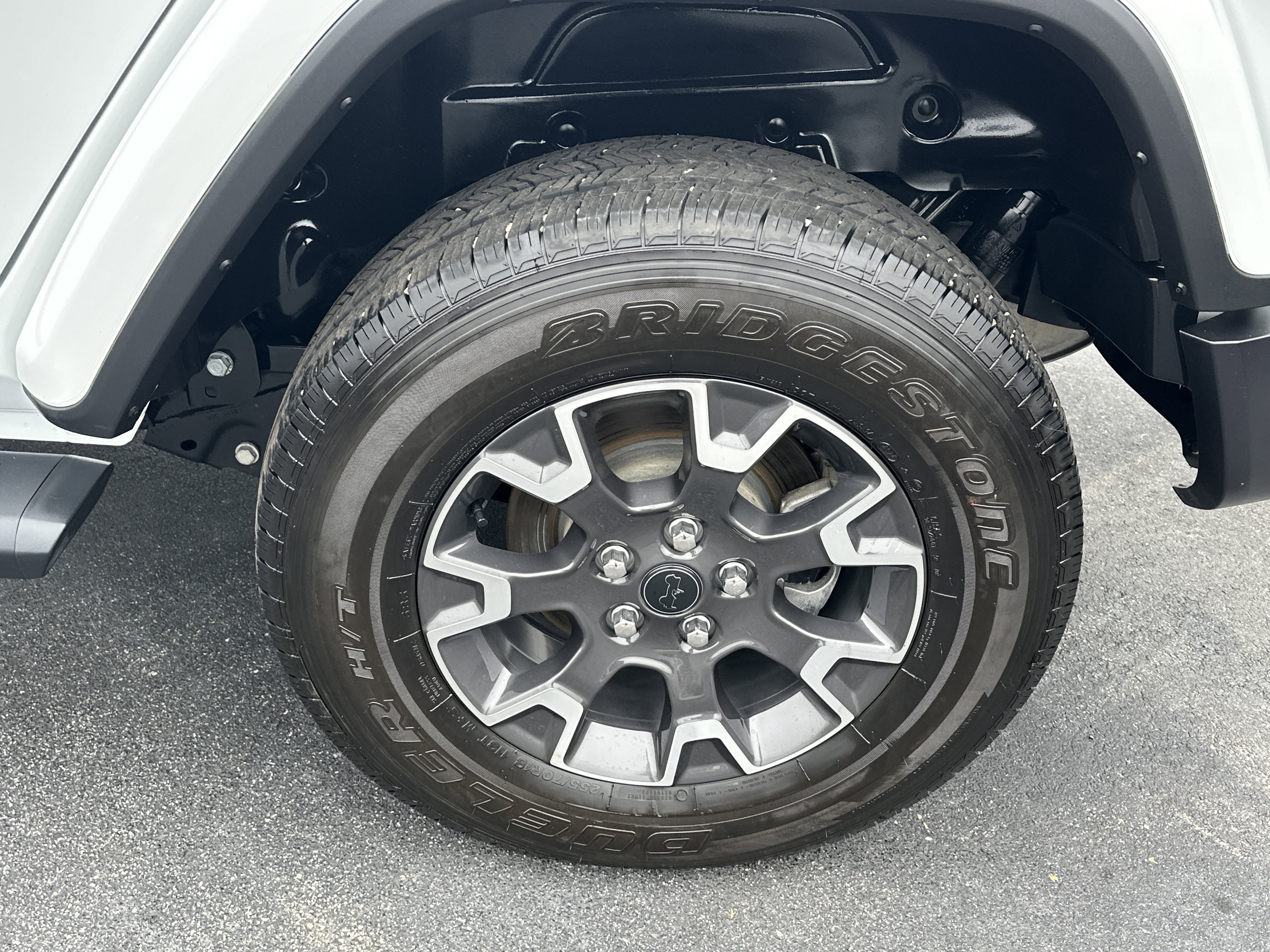 Used 2025 Jeep Wrangler Sahara w/ Safety Group image 22