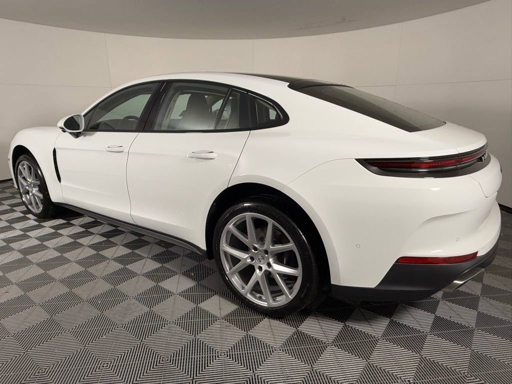 New 2026 Porsche Panamera image 3