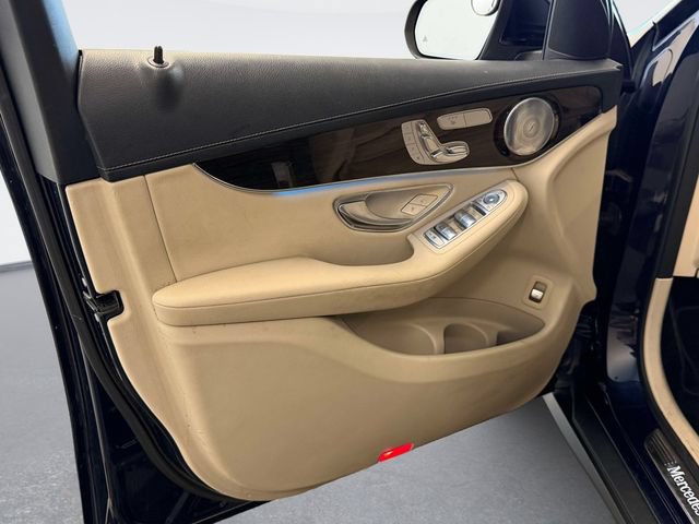 Used 2017 Mercedes-Benz GLC 300 4MATIC image 15