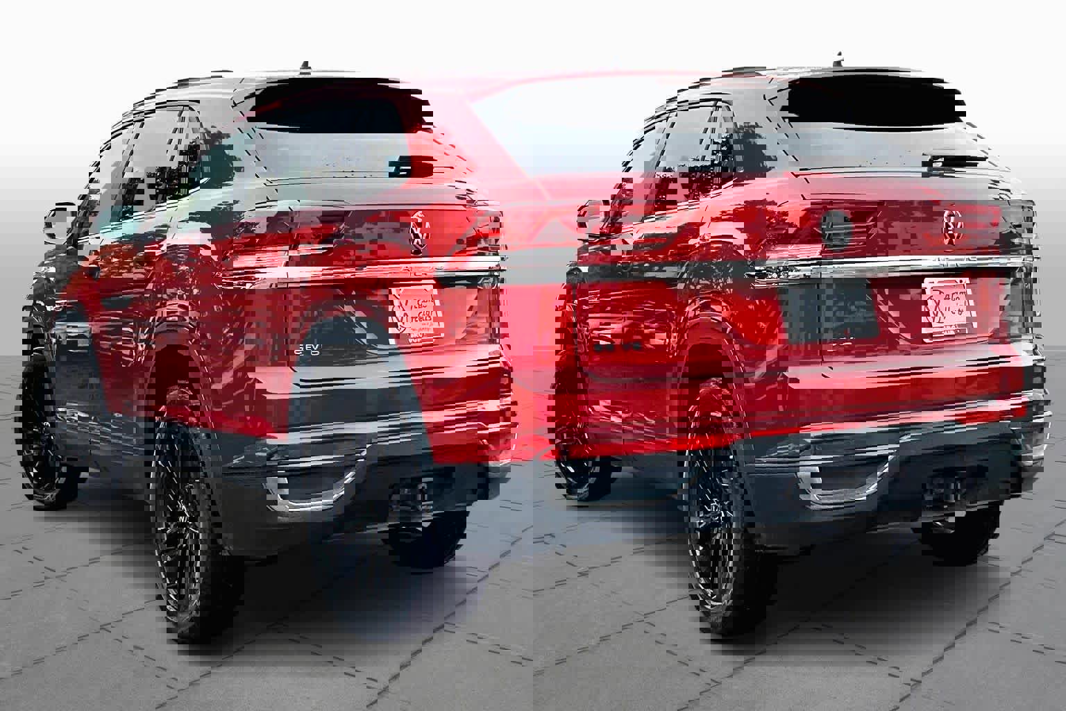 Certified 2022 Volkswagen Atlas Cross Sport SE w/ Black Wheel Package image 11