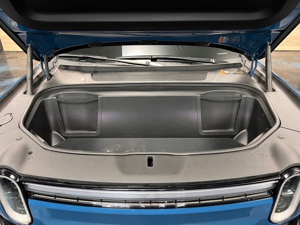 Used 2025 Rivian R1S Adventure AWD/4WD image 16