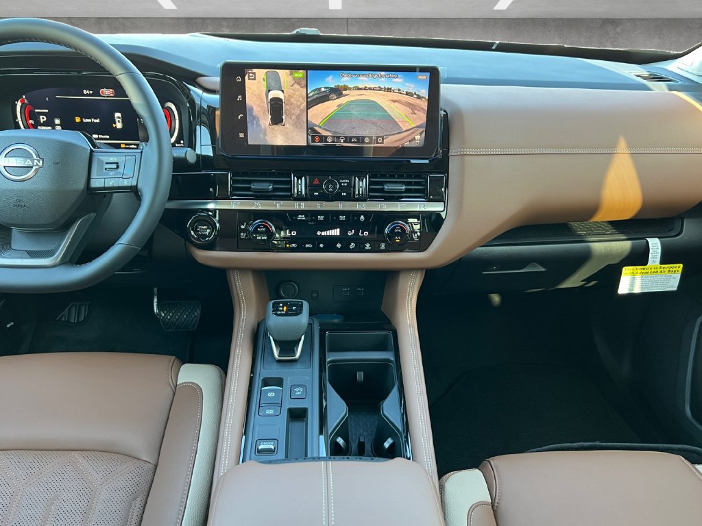 New 2026 Nissan Pathfinder Platinum FWD image 4