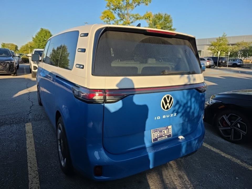 Used 2025 Volkswagen ID. Buzz Pro S Plus RWD image 2
