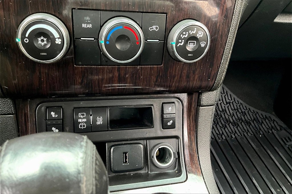 Used 2017 Chevrolet Traverse LT w/ Style and Technology Package image 15