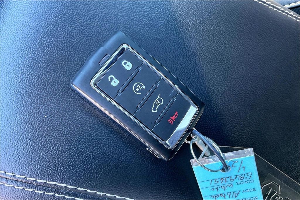 Used 2025 Jeep Grand Cherokee L Altitude image 11