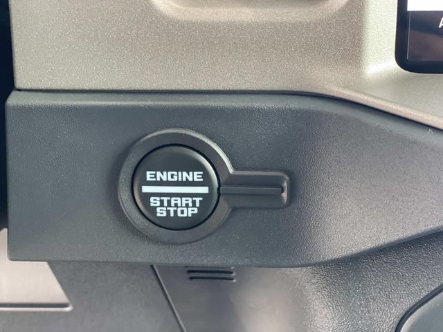 New 2026 Ford Bronco Outer Banks w/ Black Appearance Package AWD/4WD image 16