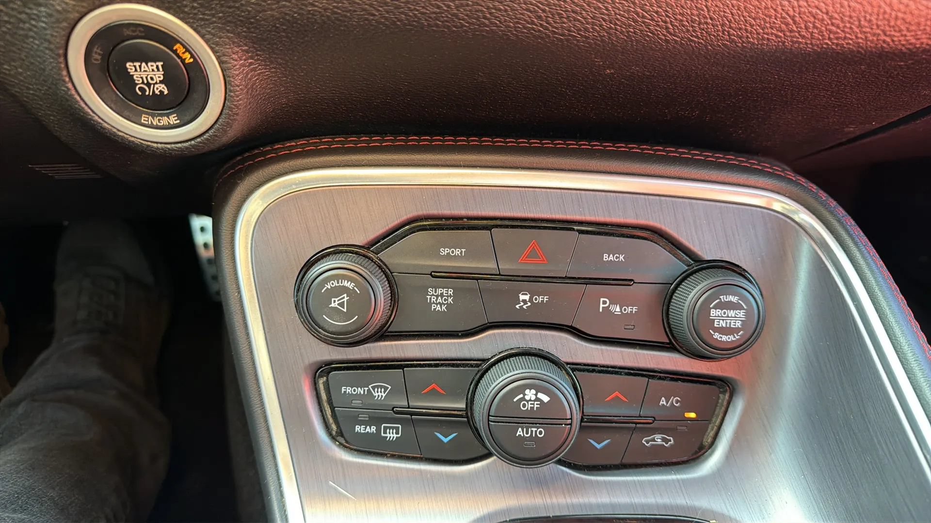 Used 2016 Dodge Challenger R/T Plus RWD image 18