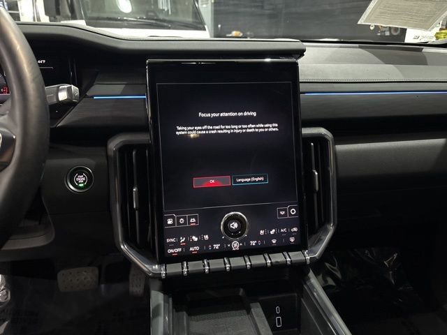 Used 2024 GMC Acadia AT4 w/ Luxury Package image 21