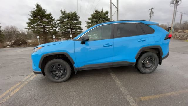 Used 2021 Toyota RAV4 LE image 6