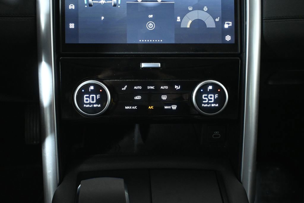 Used 2024 Land Rover Discovery S AWD/4WD image 22