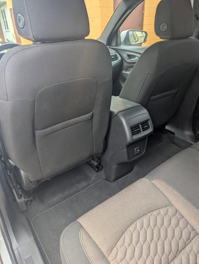 Used 2019 Chevrolet Equinox LT w/ Driver Convenience Package image 14