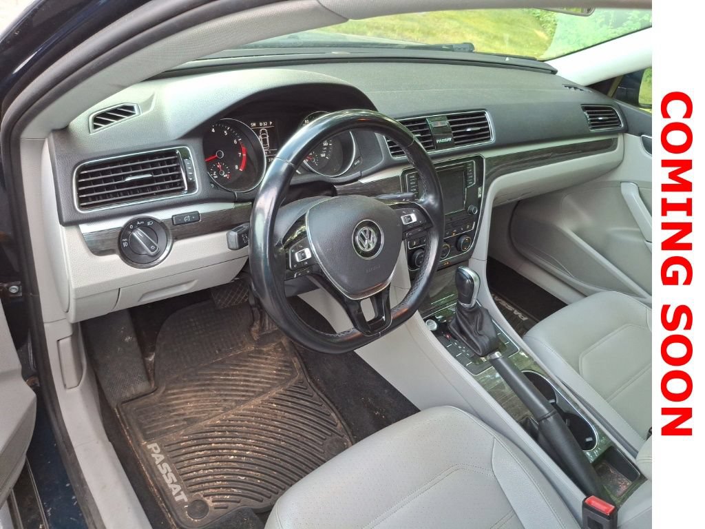 Used 2018 Volkswagen Passat 2.0T SE w/ SE Lighting Package FWD image 11