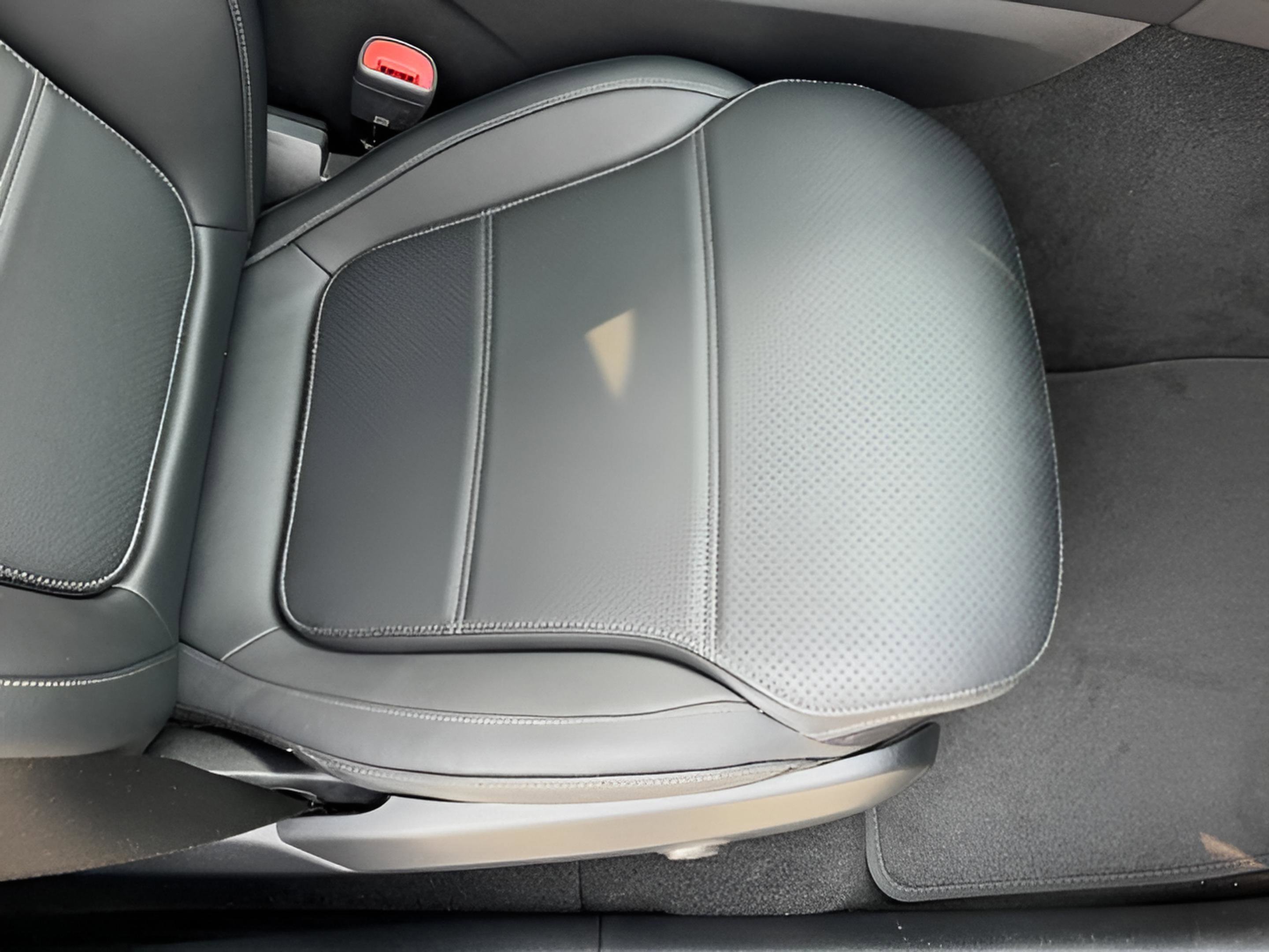 Certified 2025 Mercedes-Benz GLC 350e 4MATIC image 19