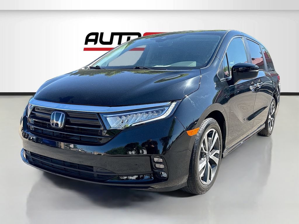 Used 2024 Honda Odyssey Touring image 3