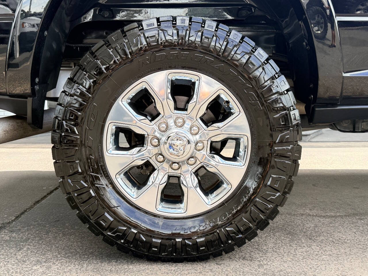 Used 2025 RAM 2500 Limited AWD/4WD image 14