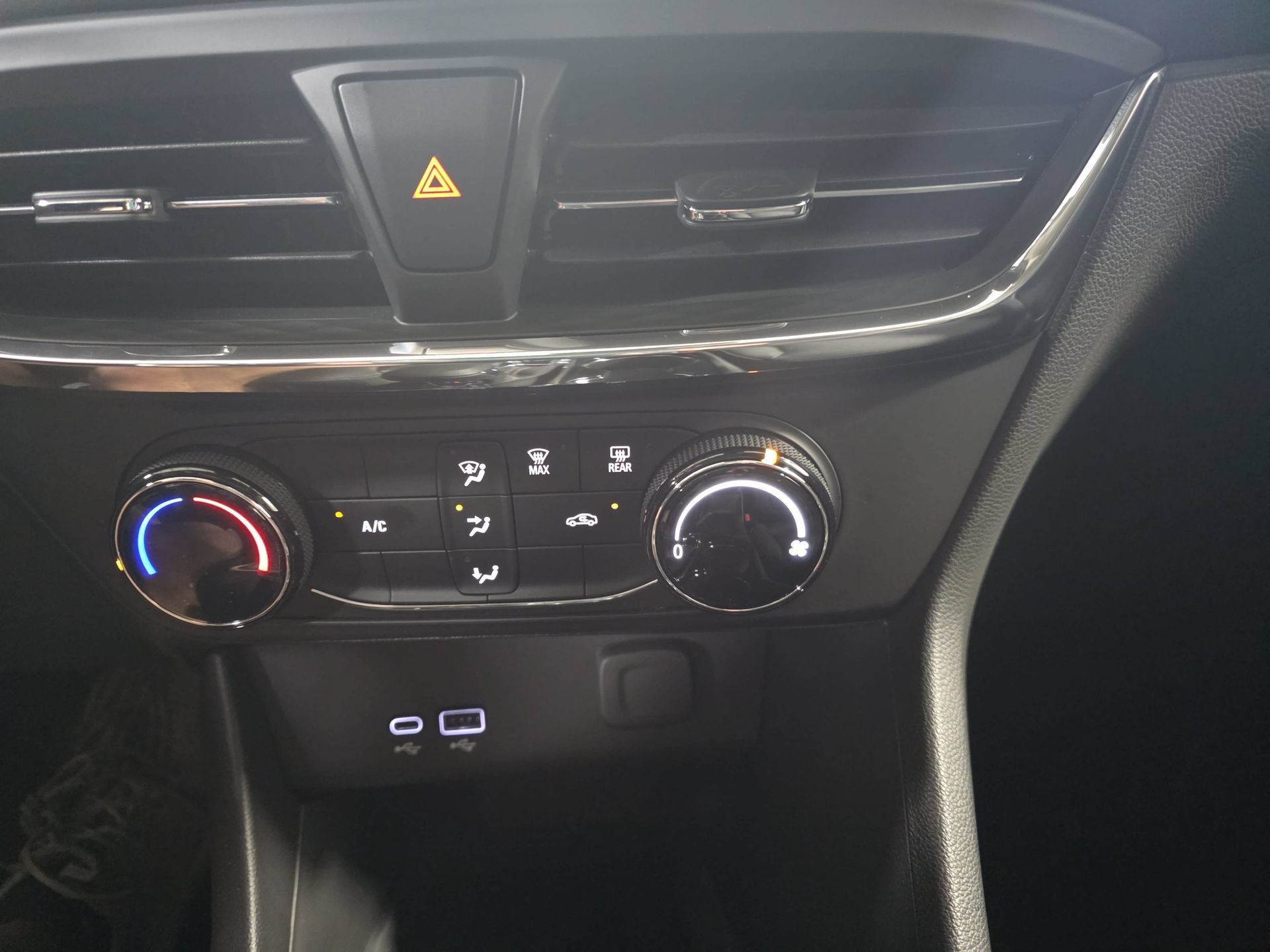 Used 2026 Buick Encore GX Preferred FWD image 24