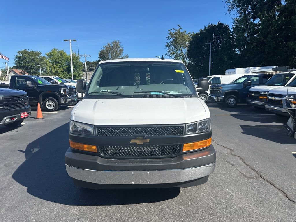 New 2025 Chevrolet Express 2500 Work Van w/ Driver Convenience Package image 2