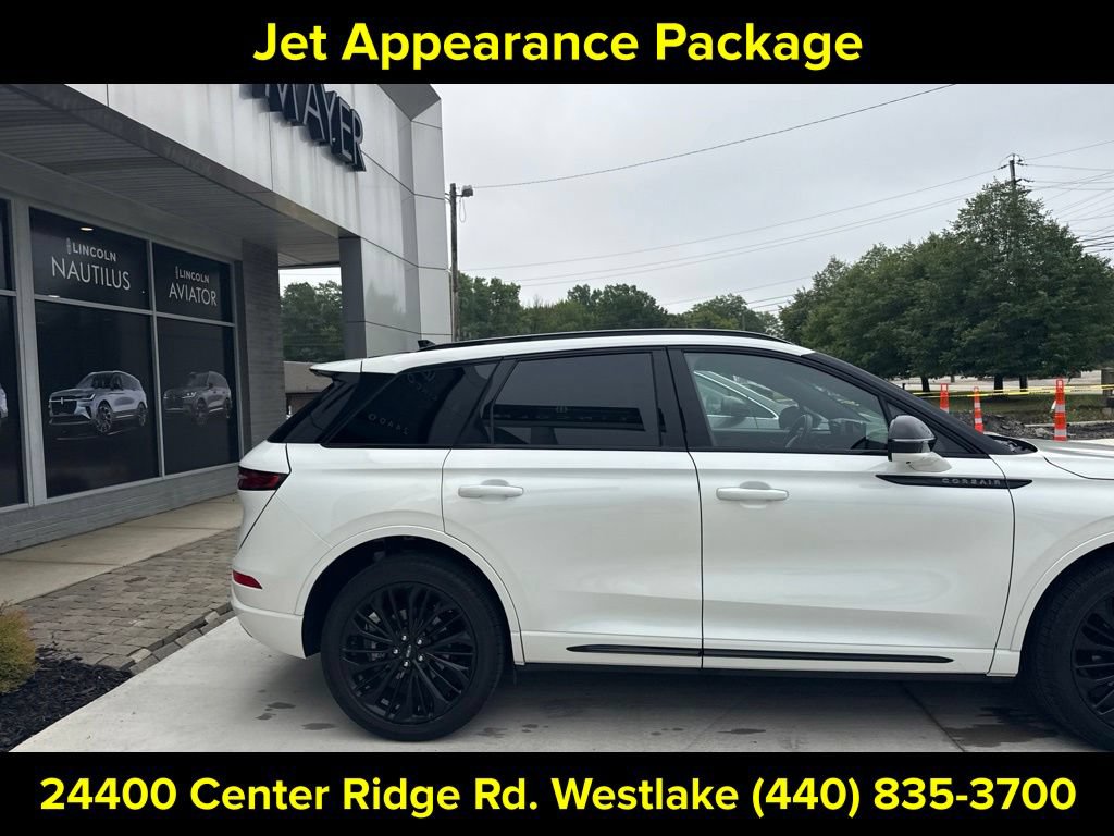 Used 2024 Lincoln Corsair Reserve w/ Equipment Group 201A AWD/4WD image 13