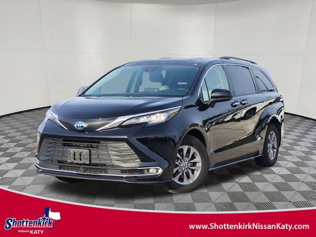 Used 2023 Toyota Sienna XLE