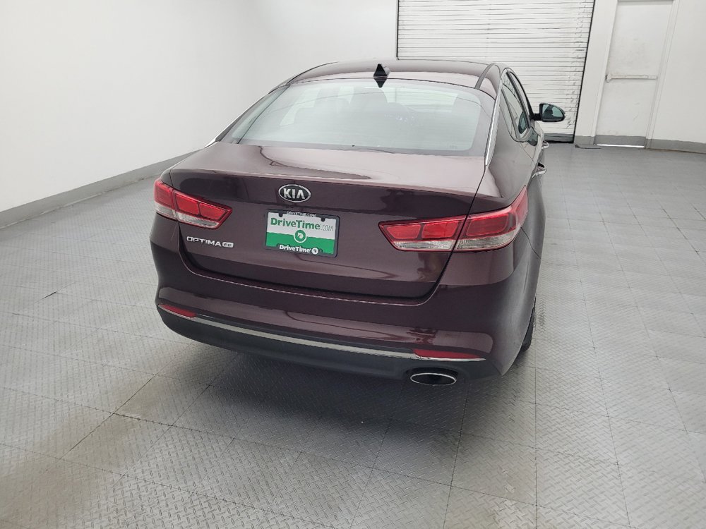Used 2017 Kia Optima LX FWD image 7