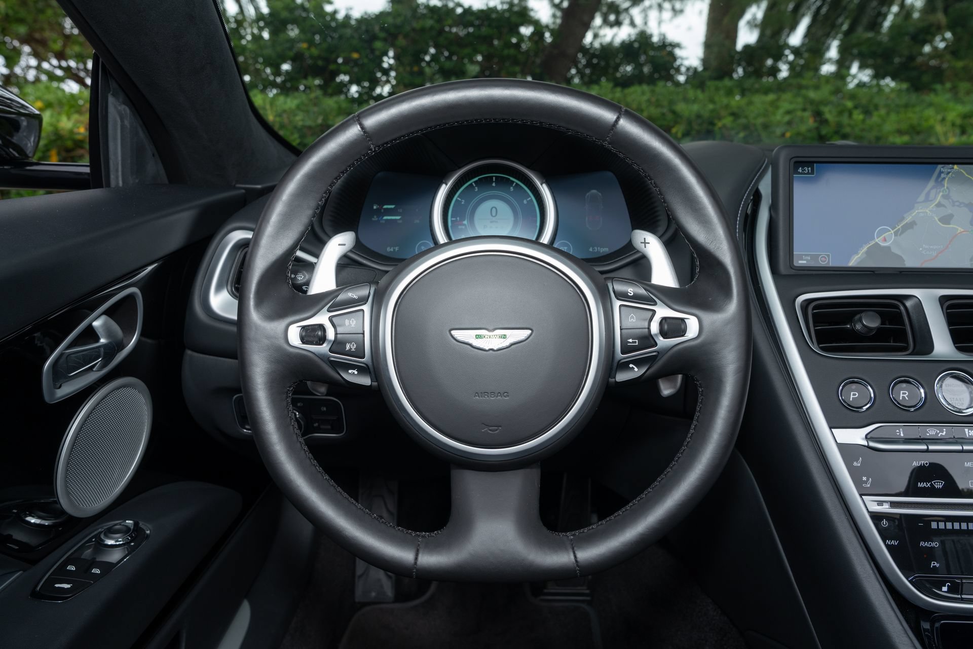 Used 2022 Aston Martin DB11 Volante RWD image 22