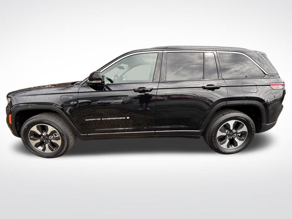 Used 2024 Jeep Grand Cherokee Limited 4xe image 5