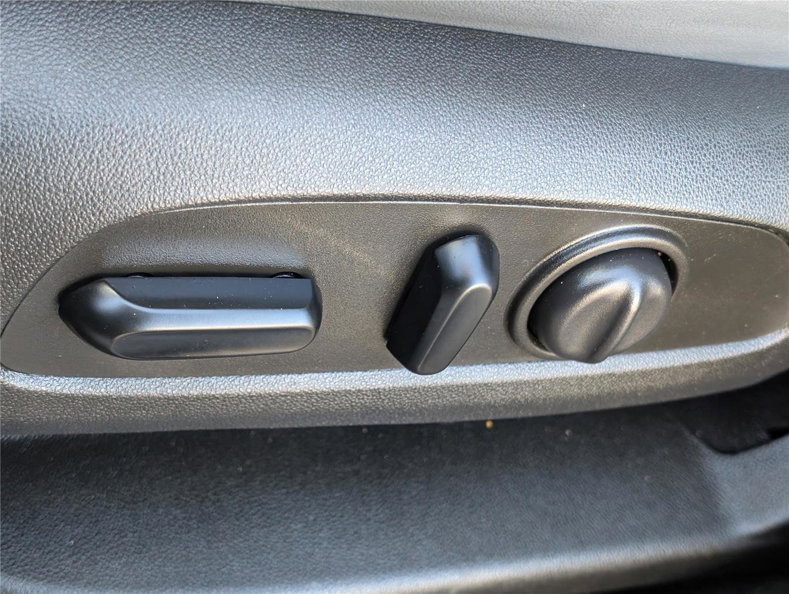 Used 2021 Buick Enclave Essence w/ Sound and Sites Package image 23