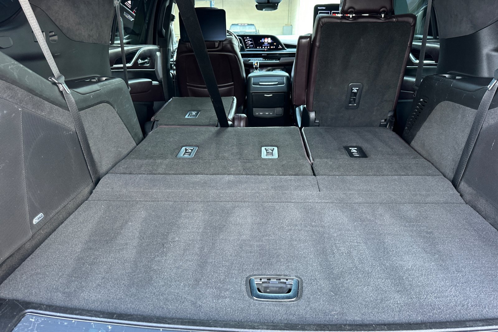 Certified 2023 Cadillac Escalade V AWD/4WD image 18