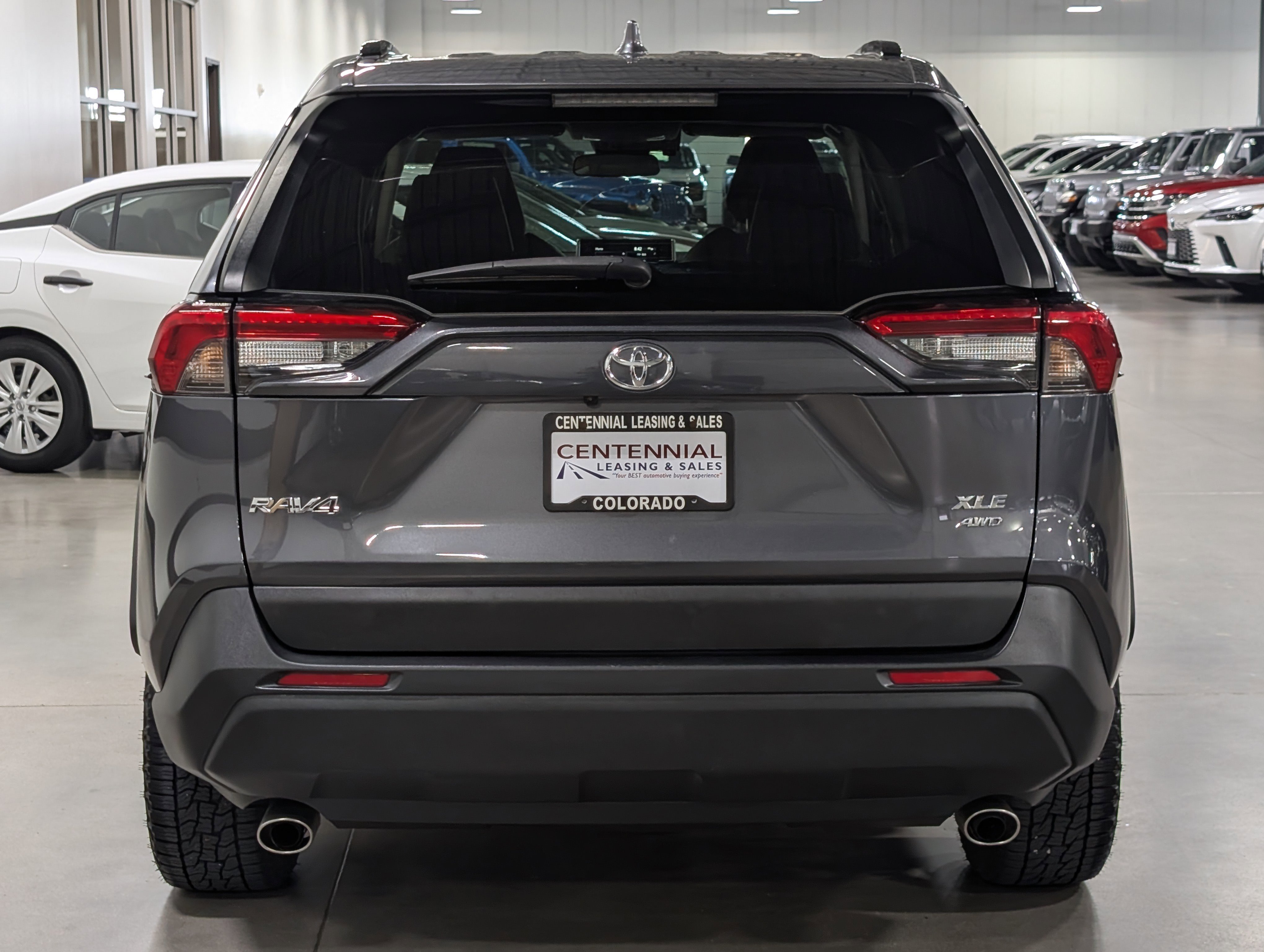 Used 2021 Toyota RAV4 XLE Premium AWD/4WD image 4