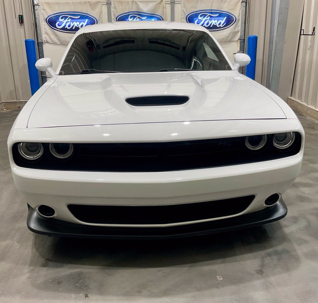 Used 2023 Dodge Challenger R/T RWD image 5