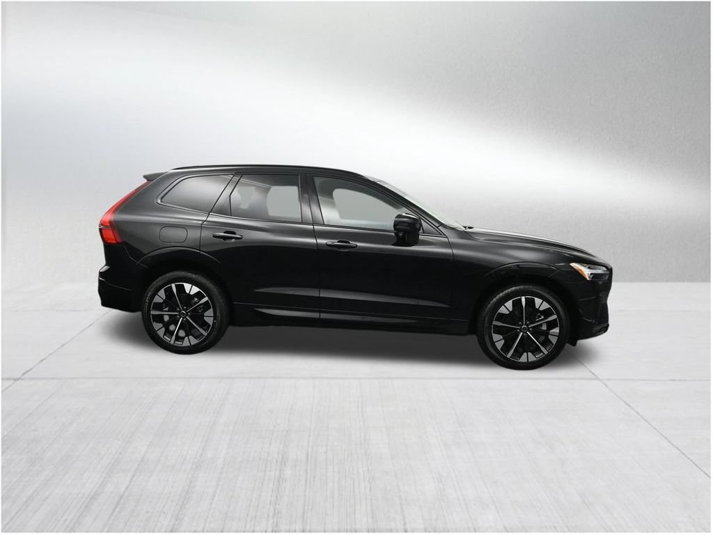 New 2026 Volvo XC60 B5 Plus AWD/4WD image 6