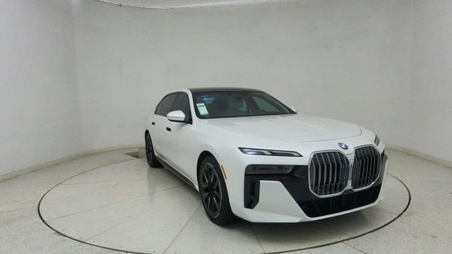 Used 2025 BMW 740i xDrive image 64