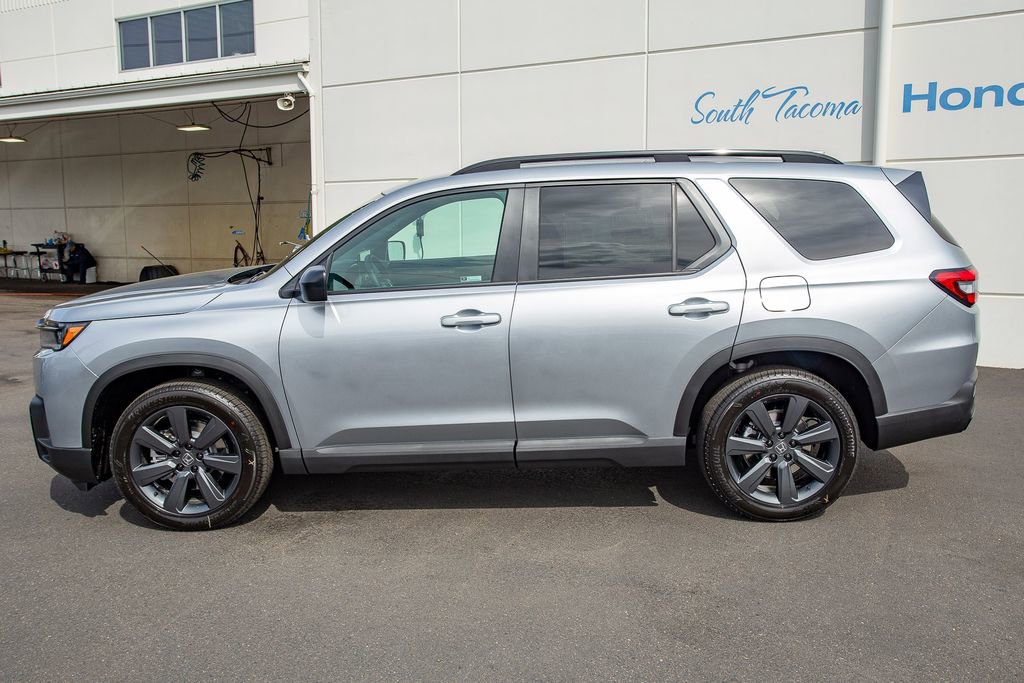 New 2026 Honda Pilot Sport image 9