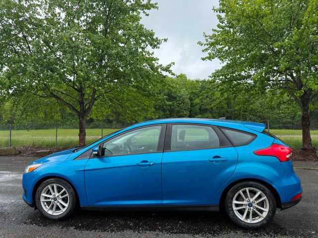 Used 2016 Ford Focus SE FWD image 2