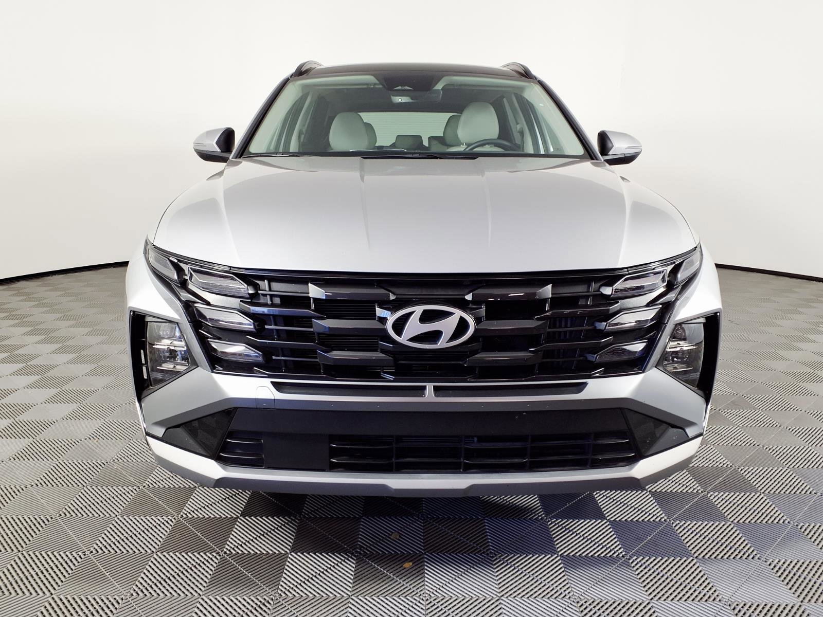 Used 2025 Hyundai Tucson SEL AWD/4WD image 2