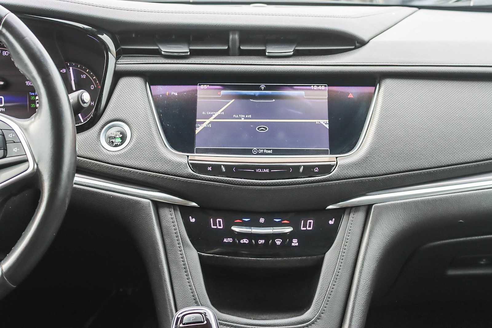 Used 2017 Cadillac XT5 Luxury w/ Driver Awareness Package image 12