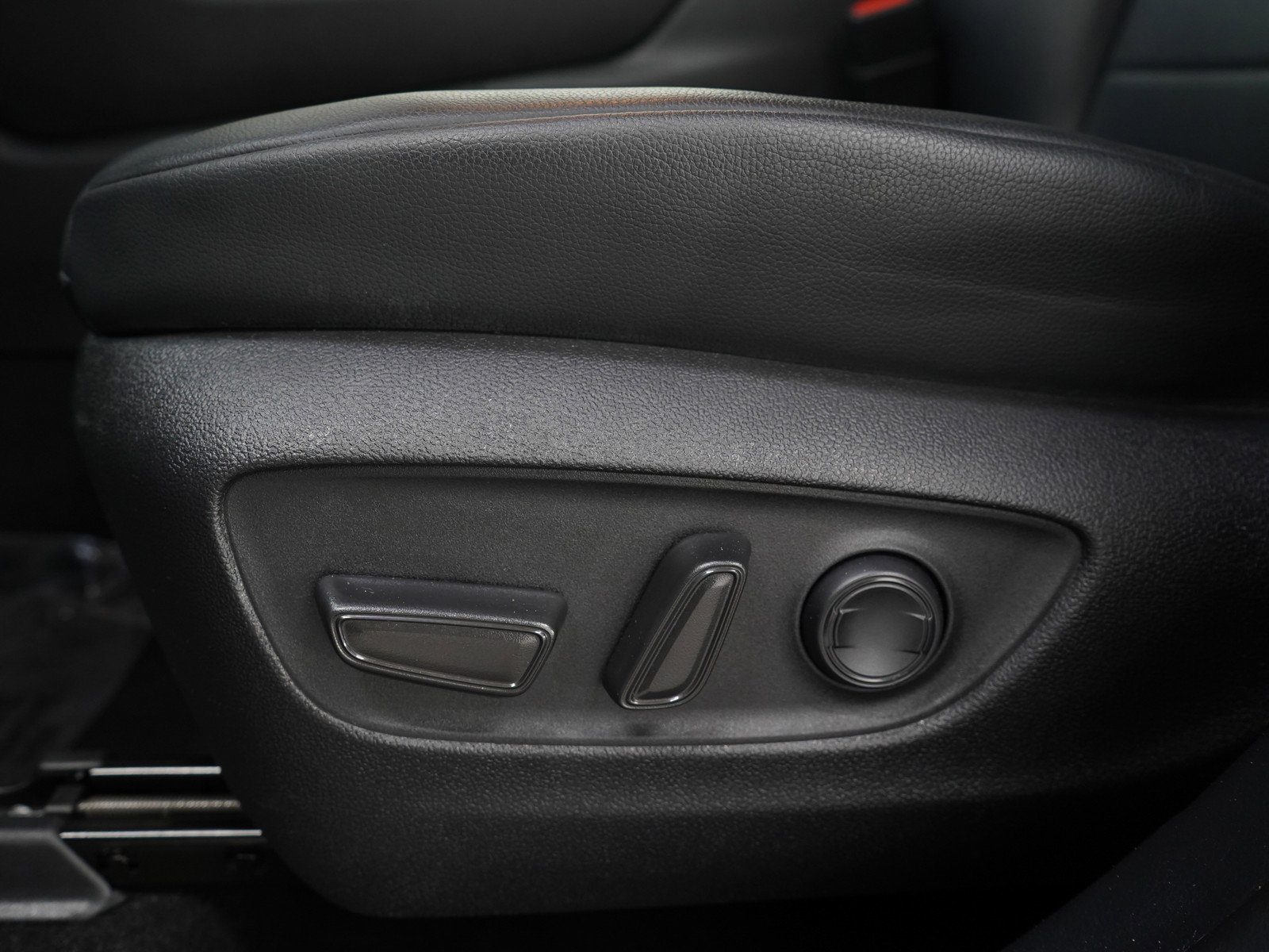 Used 2023 Toyota Highlander XLE image 26