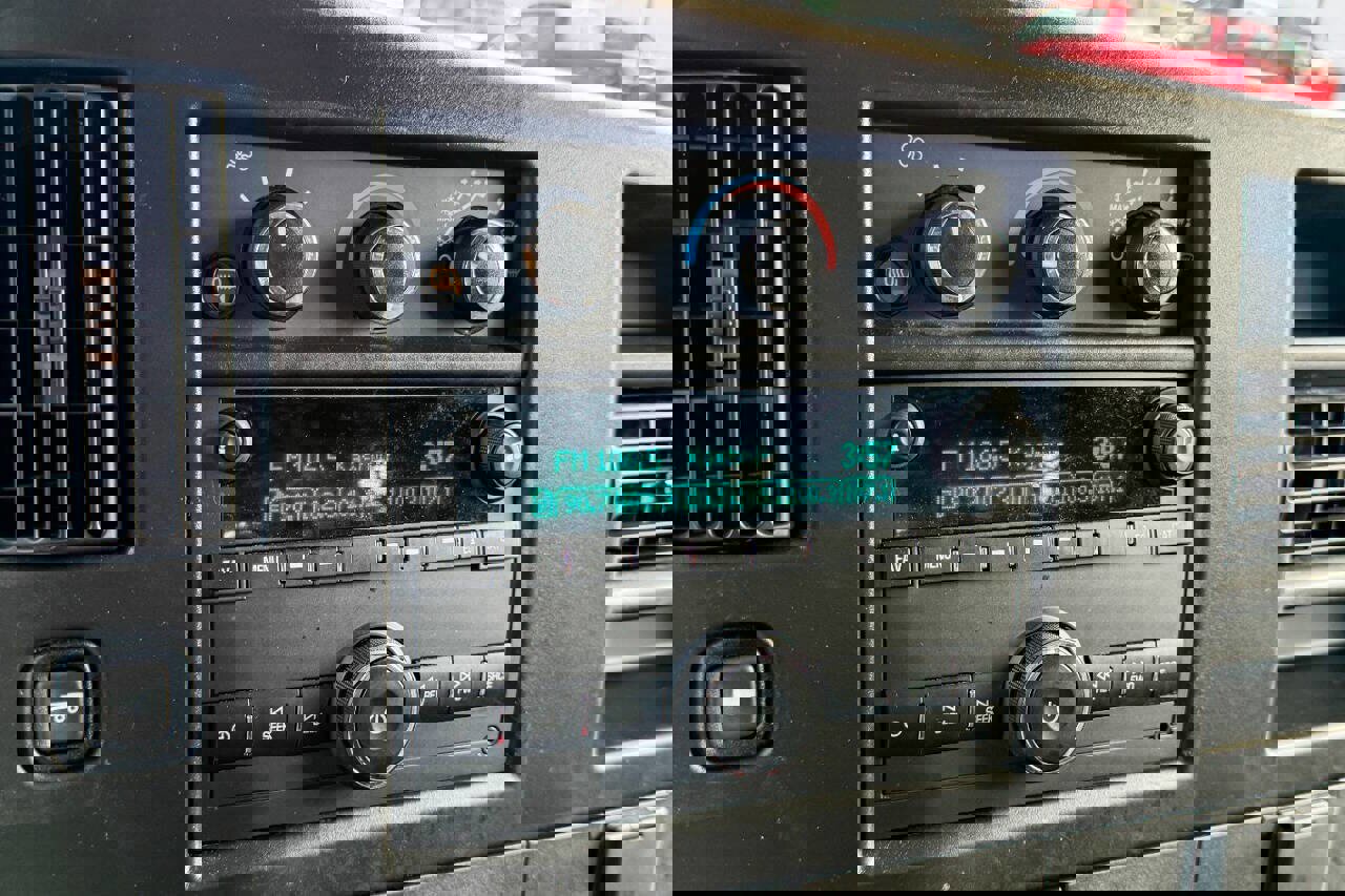 Used 2022 GMC Savana 2500 w/ Driver Convenience Package image 23