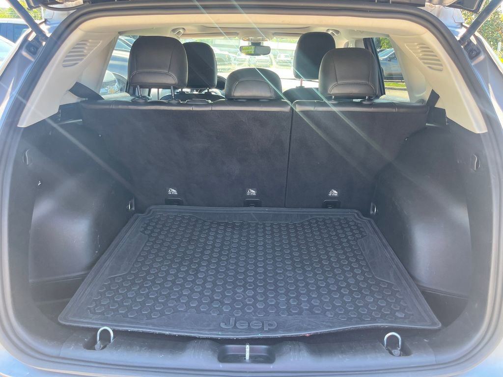 Used 2018 Jeep Compass Latitude w/ Popular Equipment Group AWD/4WD image 29
